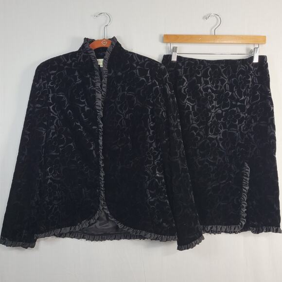 Noviello-Bloom floral velvet ruffle trim skirt set size 6 whimsigoth career USA - Picture 1 of 16